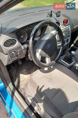 Хэтчбек Ford Focus 2007 в 