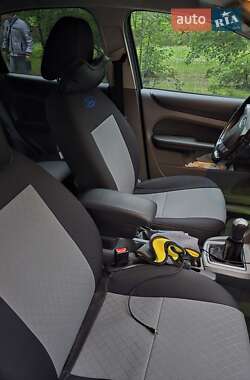 Хэтчбек Ford Focus 2008 в 