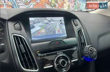 Седан Ford Focus 2017 в 