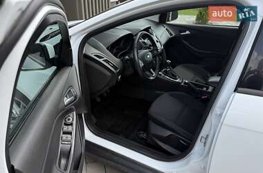 Хэтчбек Ford Focus 2016 в 