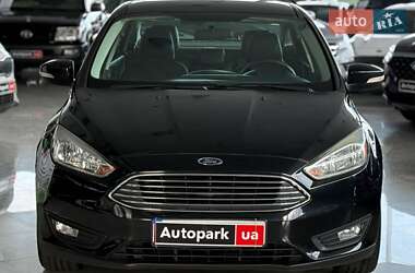 Седан Ford Focus 2015 в 