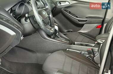 Седан Ford Focus 2015 в 