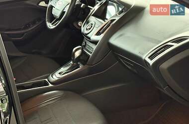 Седан Ford Focus 2015 в 
