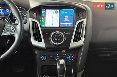 Седан Ford Focus 2015 в 