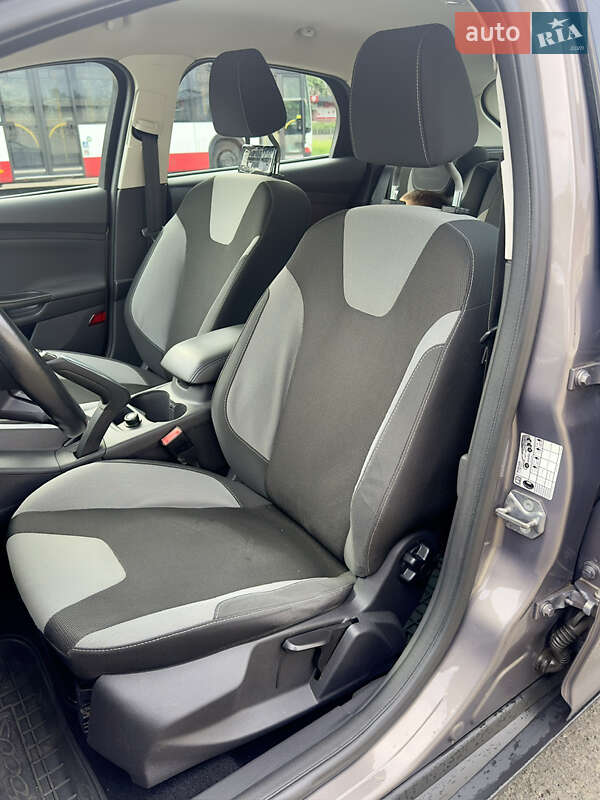 Хэтчбек Ford Focus 2012 в Киеве