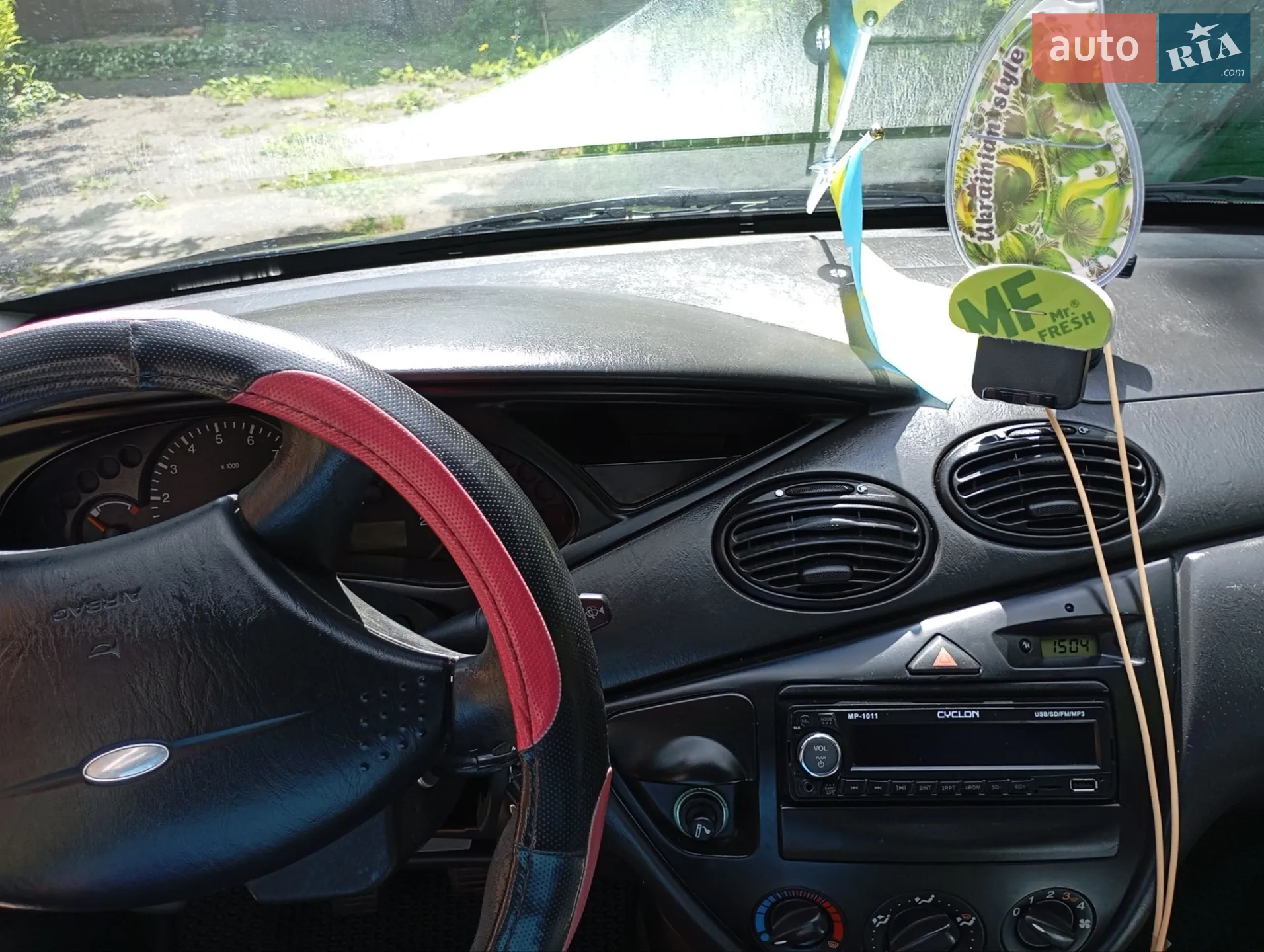 Ford Focus 2001 VIN WF0NXXGCDN1B21848 фото оголошення 2 з 5