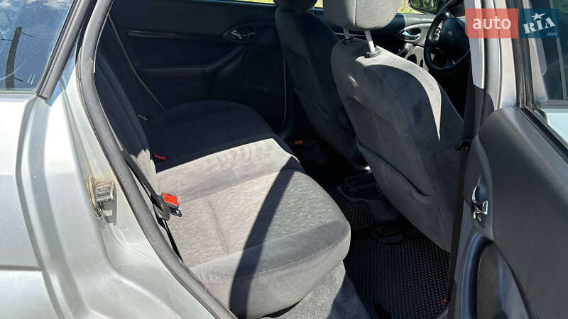 Седан Ford Focus 2001 в Києві