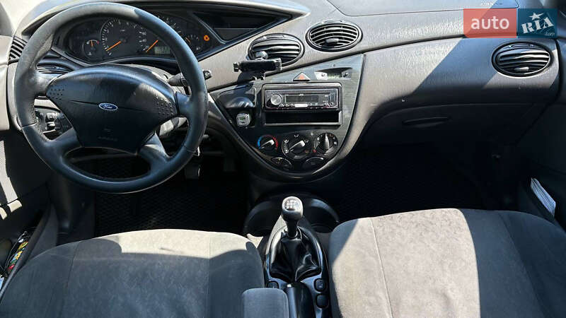 Седан Ford Focus 2001 в Києві