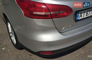 Седан Ford Focus 2016 в 