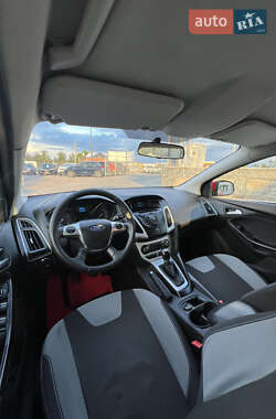 Хетчбек Ford Focus 2013 в 