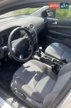 Хэтчбек Ford Focus 2007 в 