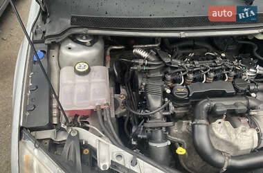 Хэтчбек Ford Focus 2007 в 