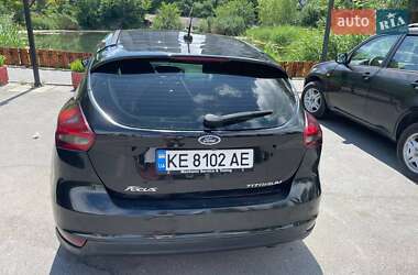 Хэтчбек Ford Focus 2015 в 