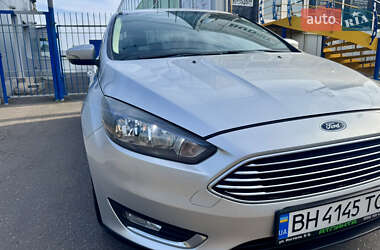 Седан Ford Focus 2015 в 