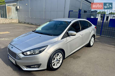 Седан Ford Focus 2015 в 
