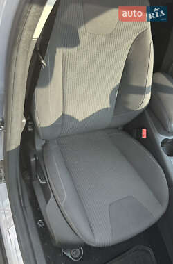 Хэтчбек Ford Focus 2012 в 