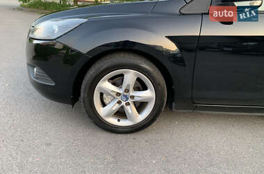 Универсал Ford Focus 2010 в 