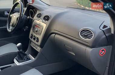 Универсал Ford Focus 2010 в 