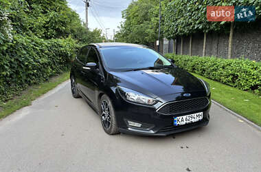 Хетчбек Ford Focus 2015 в 