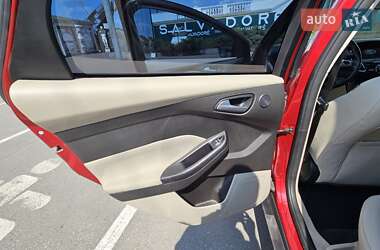 Хетчбек Ford Focus 2015 в 