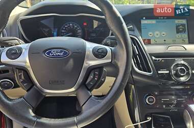 Хетчбек Ford Focus 2015 в 
