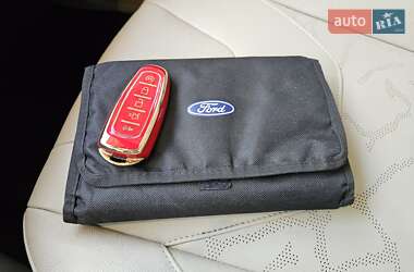 Хетчбек Ford Focus 2015 в 