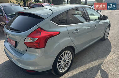 Хэтчбек Ford Focus 2013 в 
