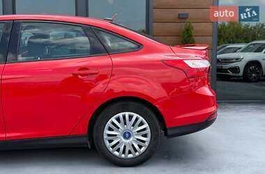 Седан Ford Focus 2011 в 