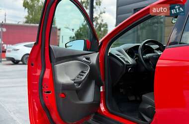 Седан Ford Focus 2011 в 