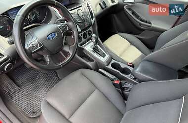 Седан Ford Focus 2011 в 