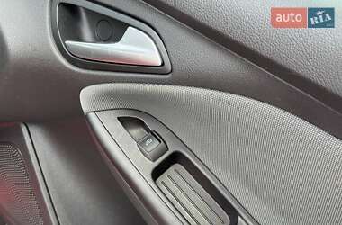 Седан Ford Focus 2011 в 