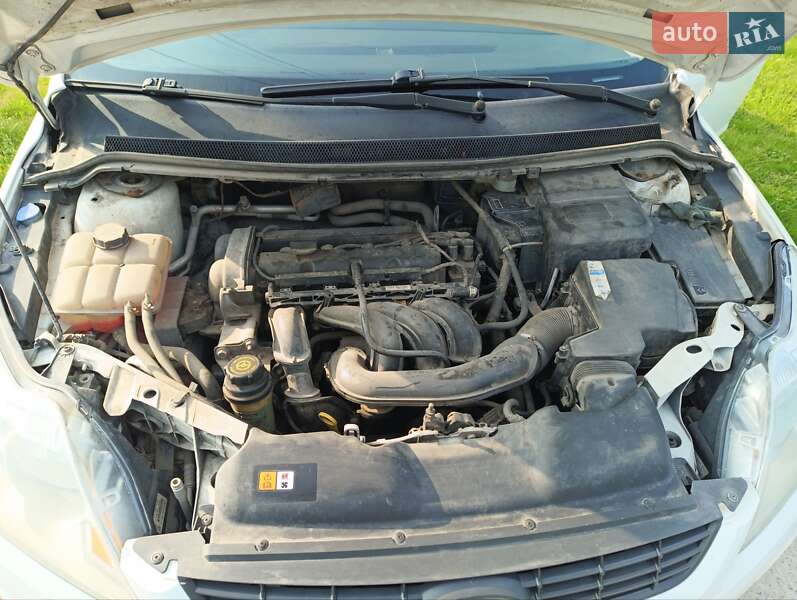 Хэтчбек Ford Focus 2009 в Деражне
