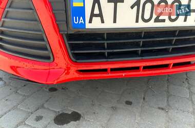Хэтчбек Ford Focus 2012 в 