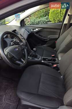 Седан Ford Focus 2015 в 
