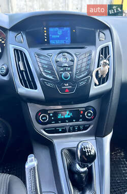 Универсал Ford Focus 2012 в 