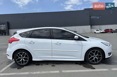 Хетчбек Ford Focus 2016 в 