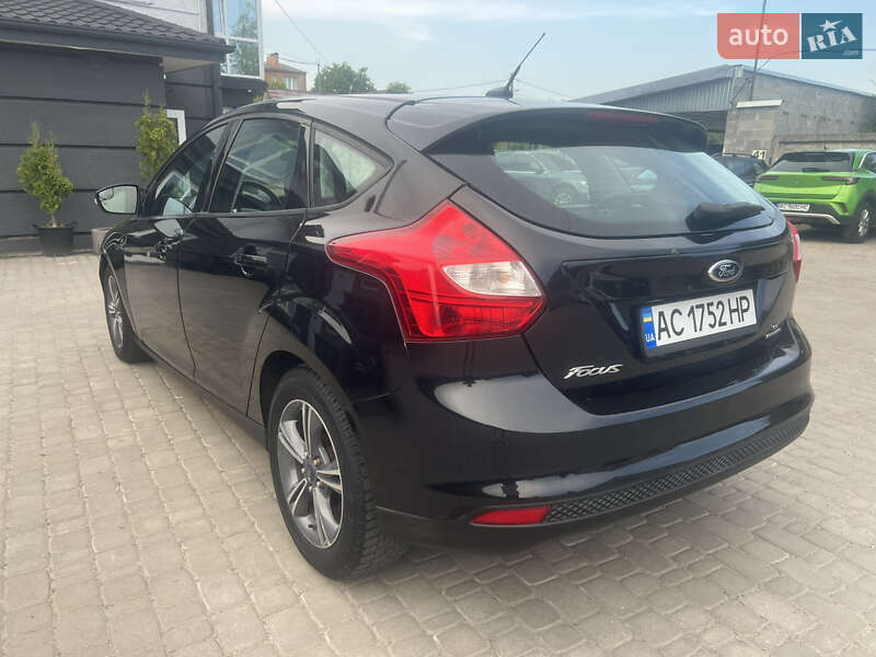 Хэтчбек Ford Focus 2014 в Нововолынске