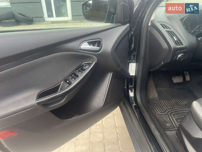 Хэтчбек Ford Focus 2014 в Нововолынске