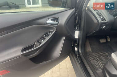 Хэтчбек Ford Focus 2014 в 