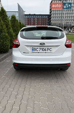 Хэтчбек Ford Focus 2013 в 