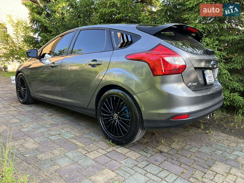 Хетчбек Ford Focus 2012 в Львові