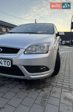 Хэтчбек Ford Focus 2007 в 