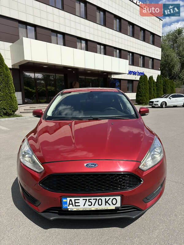 Хэтчбек Ford Focus 2017 в Днепре