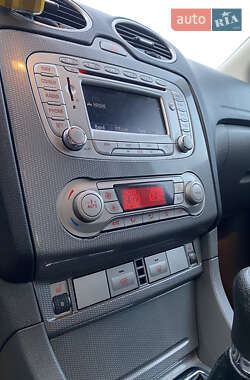 Универсал Ford Focus 2010 в 