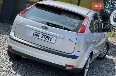Хэтчбек Ford Focus 2007 в 
