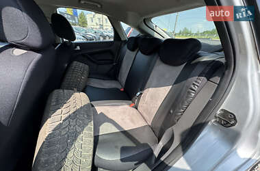Хэтчбек Ford Focus 2007 в 