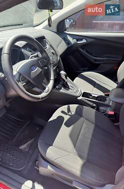 Седан Ford Focus 2015 в 