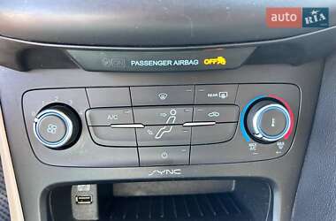 Седан Ford Focus 2016 в 