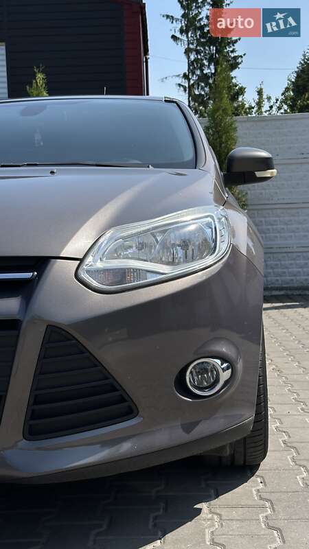 Универсал Ford Focus 2012 в Хмельнике