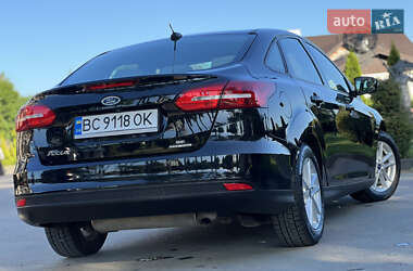 Седан Ford Focus 2016 в 